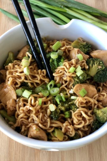 chicken broccoli ramen stir fry