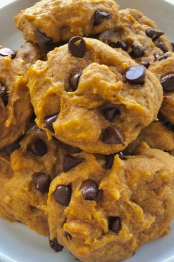 Pumpkin Chocolate Chip Cookies - soft and easy cookie recipe